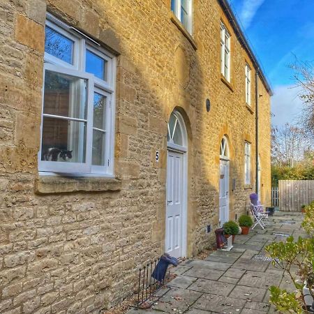 Apartmán Cotswold Chapel, Sleeps Up To 5 In Kingsize Beds Chipping Norton Exteriér fotografie
